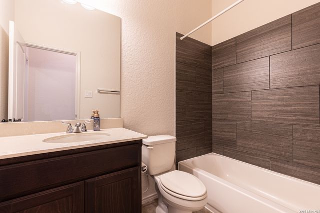 2133 RANGE RD, Seguin, TX 78155