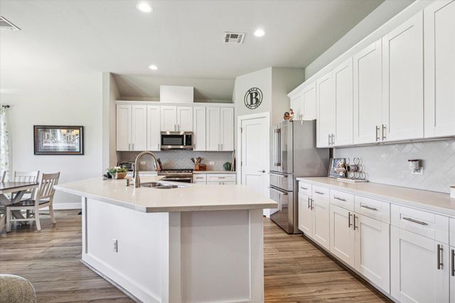 1401 Timber Oaks DR, Brenham, TX 77833