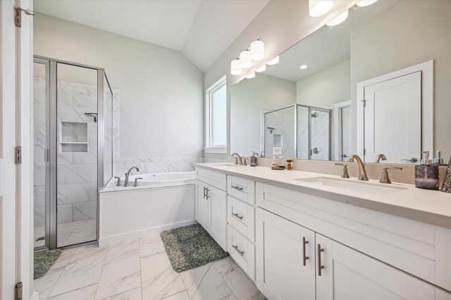 1401 Timber Oaks DR, Brenham, TX 77833