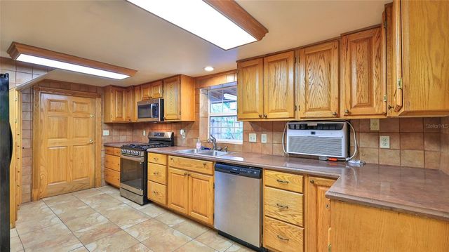 801 E 20TH STREET, Sanford, FL 32771