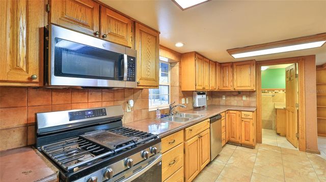 801 E 20TH STREET, Sanford, FL 32771