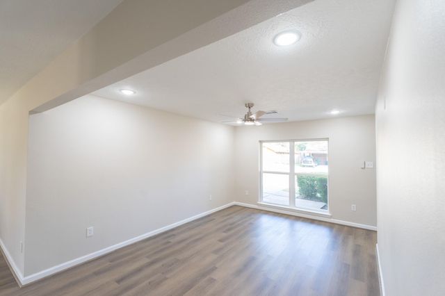 2902 Mulberry Lane, Pasadena, TX 77502