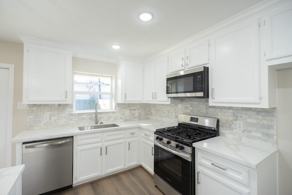 2902 Mulberry Lane, Pasadena, TX 77502