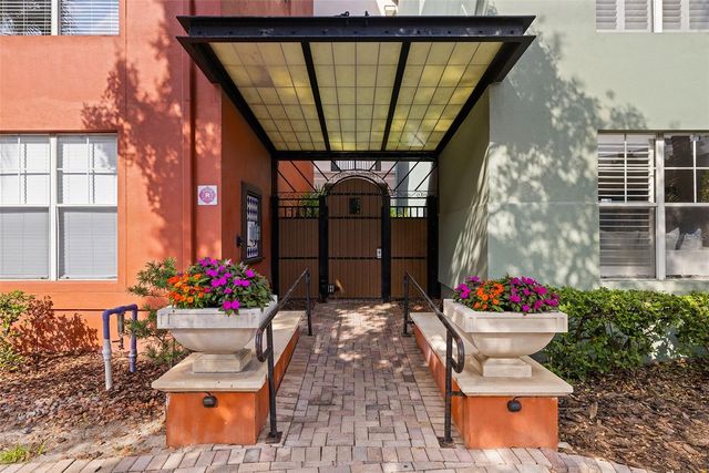 2402 W AZEELE STREET 431, Tampa, FL 33609