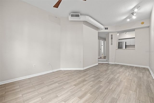 2402 W AZEELE STREET 431, Tampa, FL 33609