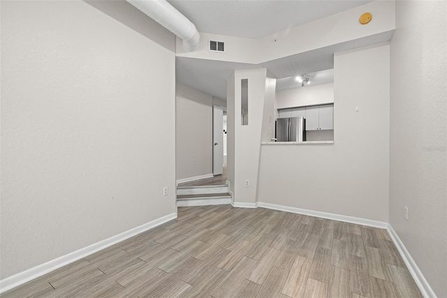 2402 W AZEELE STREET 431, Tampa, FL 33609