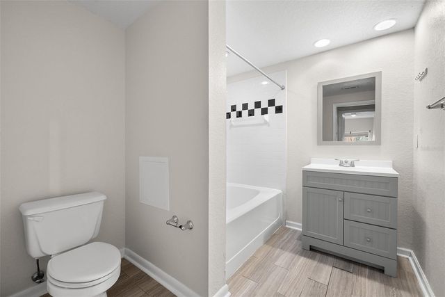 2402 W AZEELE STREET 431, Tampa, FL 33609