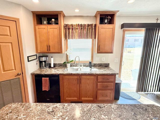 1224 FOOTHILL DR, Spearfish, SD 57783