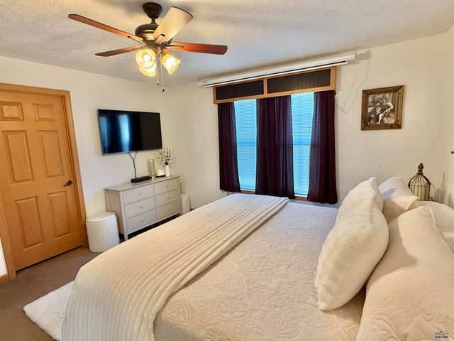 1224 FOOTHILL DR, Spearfish, SD 57783