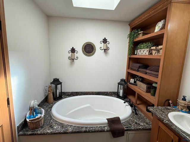 1224 FOOTHILL DR, Spearfish, SD 57783