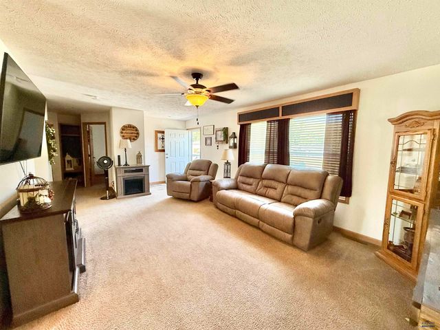 1224 FOOTHILL DR, Spearfish, SD 57783