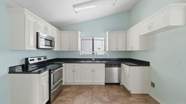 7214 Breeze Hollow, San Antonio, TX 78250