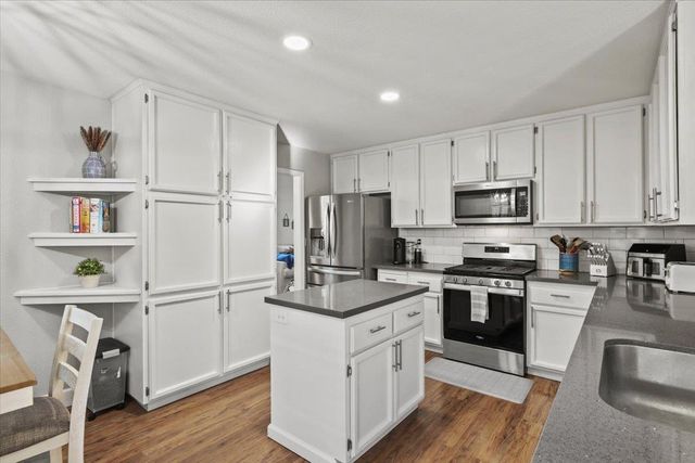 5303 Elgin Hills Way, Antelope, CA 95843