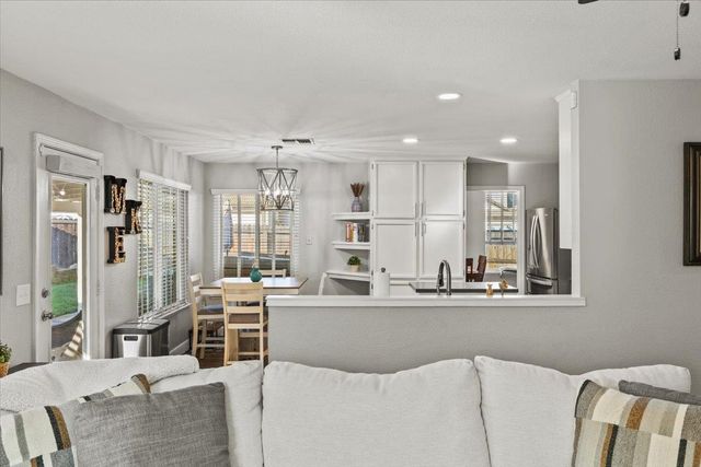 5303 Elgin Hills Way, Antelope, CA 95843