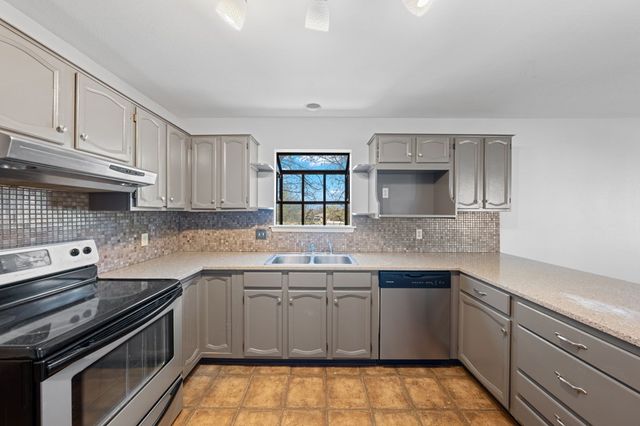 410 Methodist Encampment, Kerrville, TX 78028