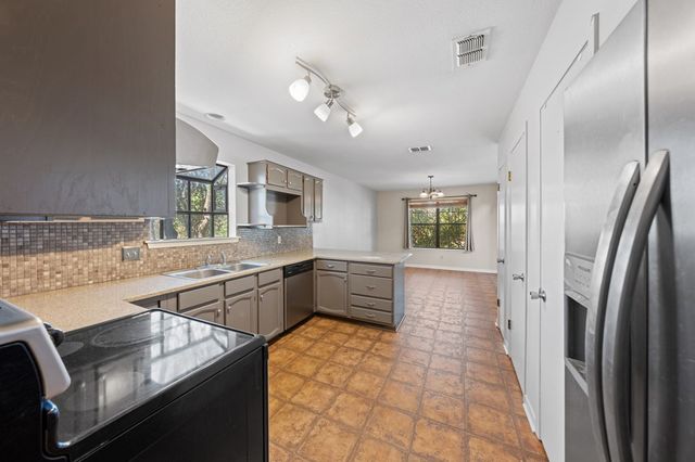 410 Methodist Encampment, Kerrville, TX 78028