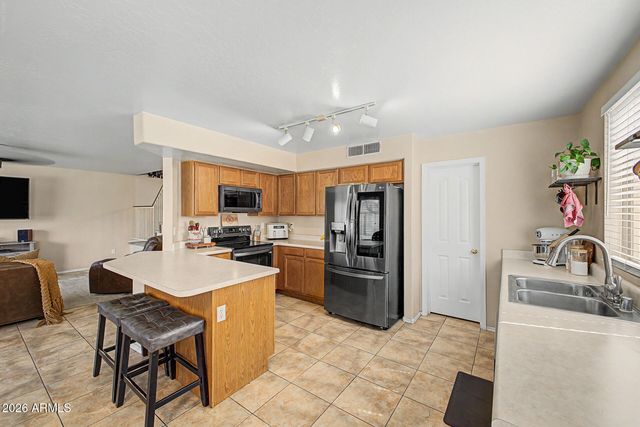 9304 W CAROL Avenue, Peoria, AZ 85345