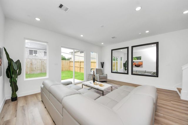 3118 Wentworth Street, Houston, TX 77004