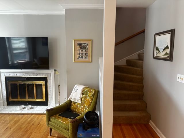 1528 W Wellington Avenue 2, Chicago, IL 60657