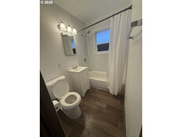 805 Se 6TH St, Pendleton, OR 97801