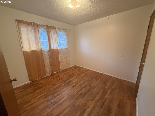 805 Se 6TH St, Pendleton, OR 97801