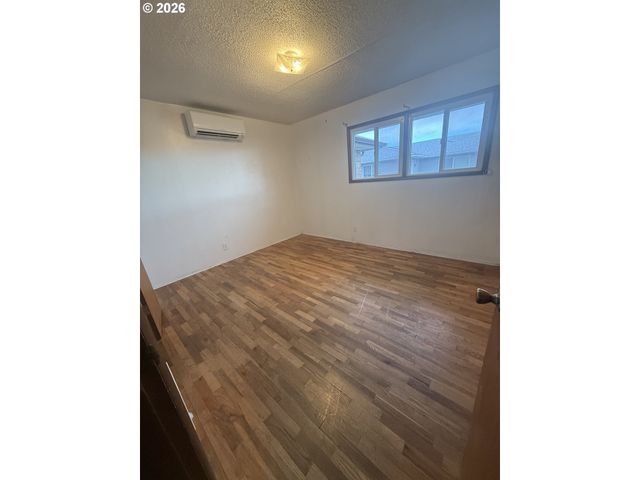 805 Se 6TH St, Pendleton, OR 97801