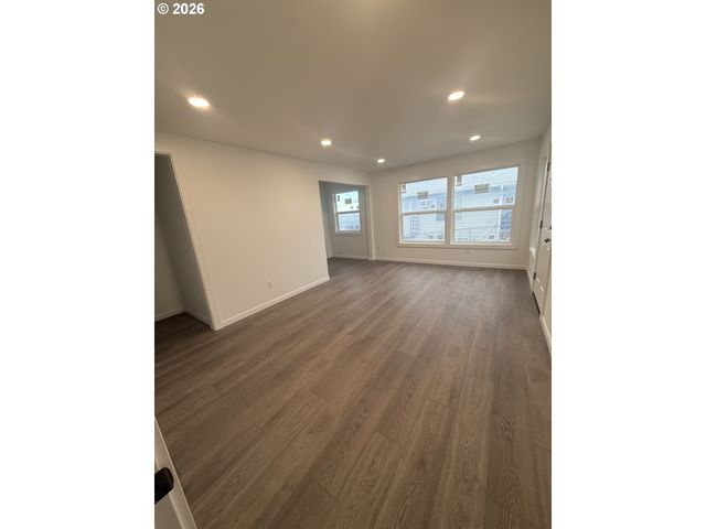 805 Se 6TH St, Pendleton, OR 97801