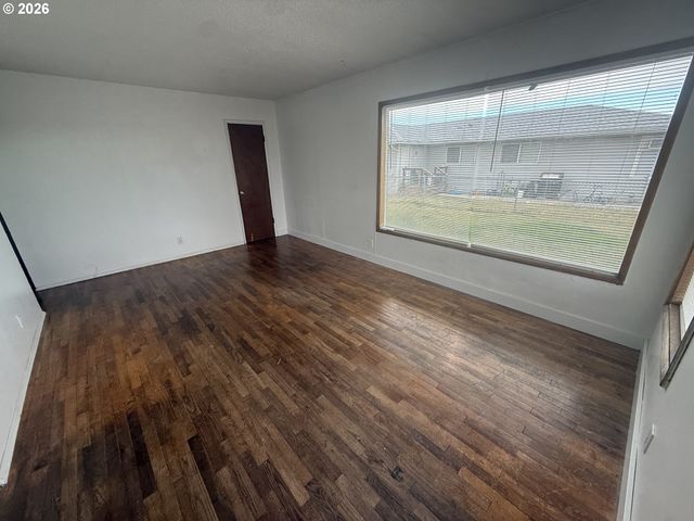 805 Se 6TH St, Pendleton, OR 97801