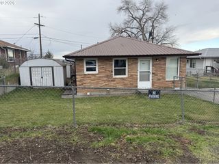 805 Se 6TH St, Pendleton, OR 97801