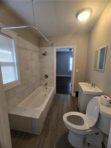 4018 Flora Avenue, Kansas City, MO 64110