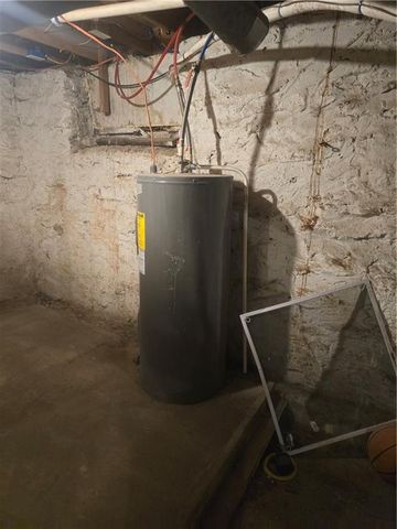 4018 Flora Avenue, Kansas City, MO 64110