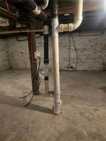 4018 Flora Avenue, Kansas City, MO 64110