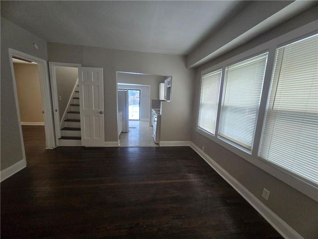 4018 Flora Avenue, Kansas City, MO 64110