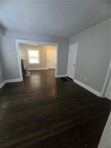 4018 Flora Avenue, Kansas City, MO 64110