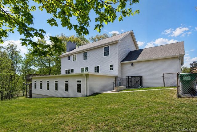 8 Apple Hill Drive, Highland Mills, NY 10930