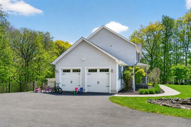 8 Apple Hill Drive, Highland Mills, NY 10930