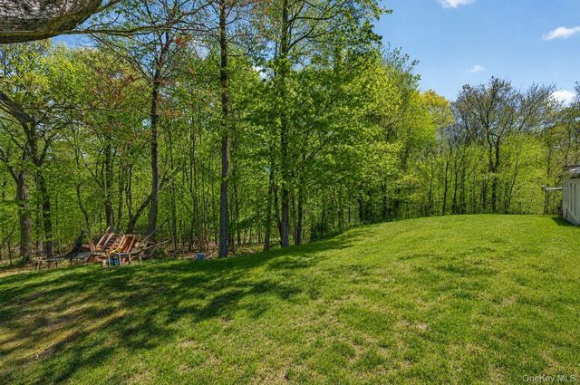 8 Apple Hill Drive, Highland Mills, NY 10930