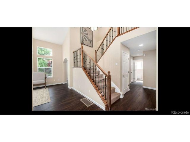 724 Sparrow Hawk Dr, Highlands Ranch, CO 80129