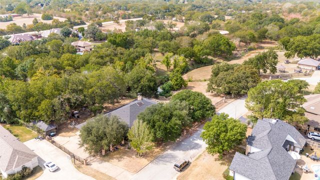 2104 Teakwood Trace, Fort Worth, TX 76112