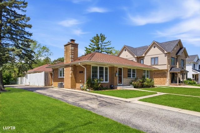 2 WASHINGTON Street, Glenview, IL 60025