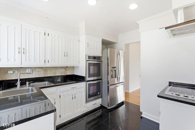 2 WASHINGTON Street, Glenview, IL 60025