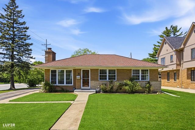 2 WASHINGTON Street, Glenview, IL 60025