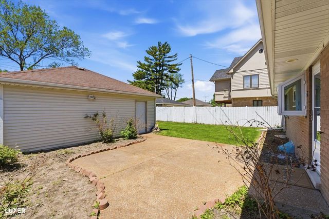 2 WASHINGTON Street, Glenview, IL 60025