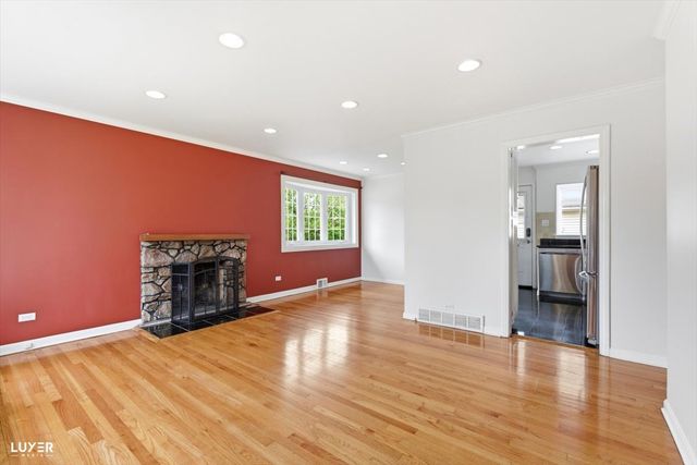 2 WASHINGTON Street, Glenview, IL 60025