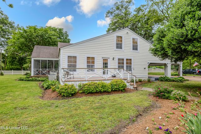 9110 Second Street, Walls, MS 38680