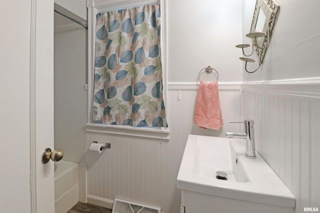 810 N BENEDICT Street, Chillicothe, IL 61523