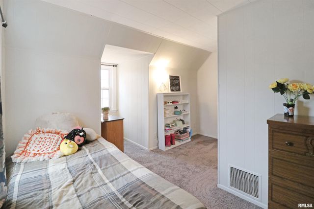 810 N BENEDICT Street, Chillicothe, IL 61523