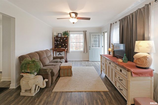 810 N BENEDICT Street, Chillicothe, IL 61523