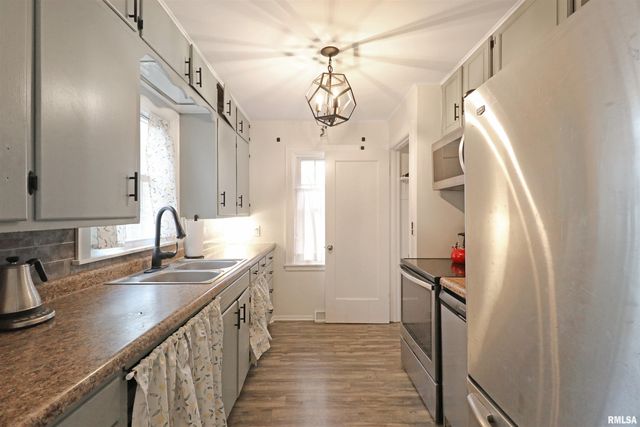 810 N BENEDICT Street, Chillicothe, IL 61523