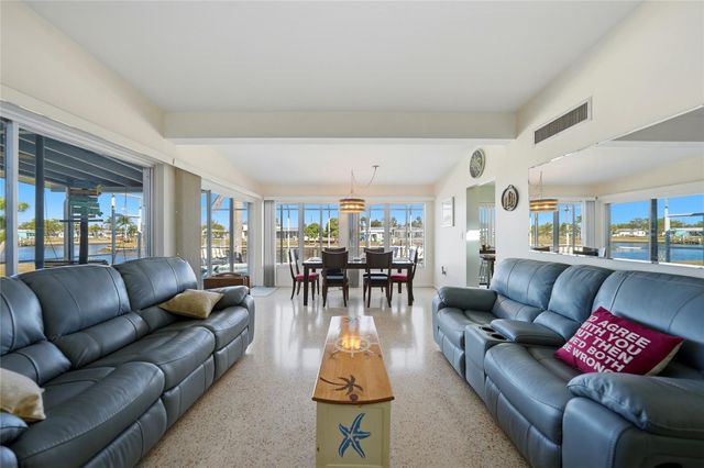 371 WEBER TERRACE, Port Charlotte, FL 33952